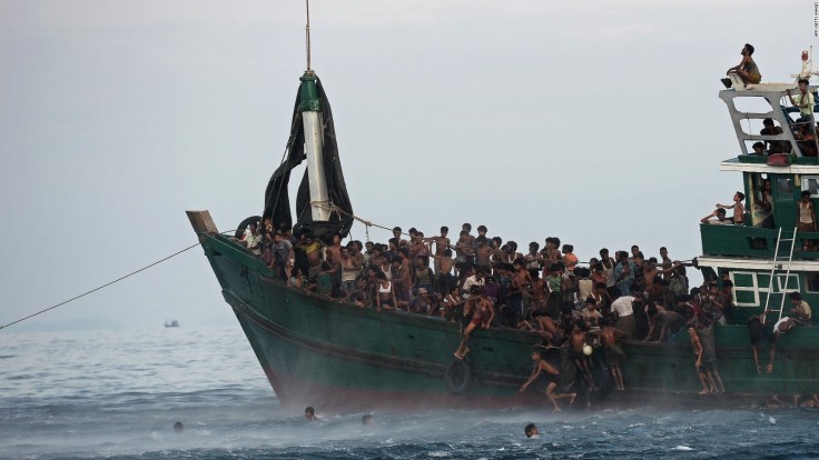 Rohingyas on boat